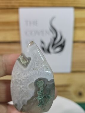 Natural Moss Agate Teardrop / Flame with Quartz